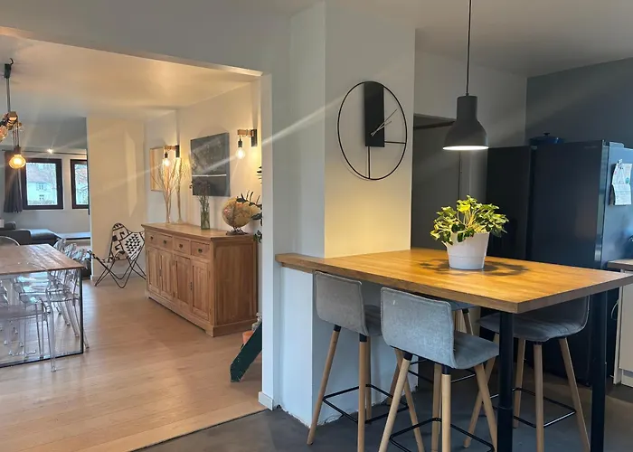 Villa 4ch-2sdb Dans Un Quartier Calme *